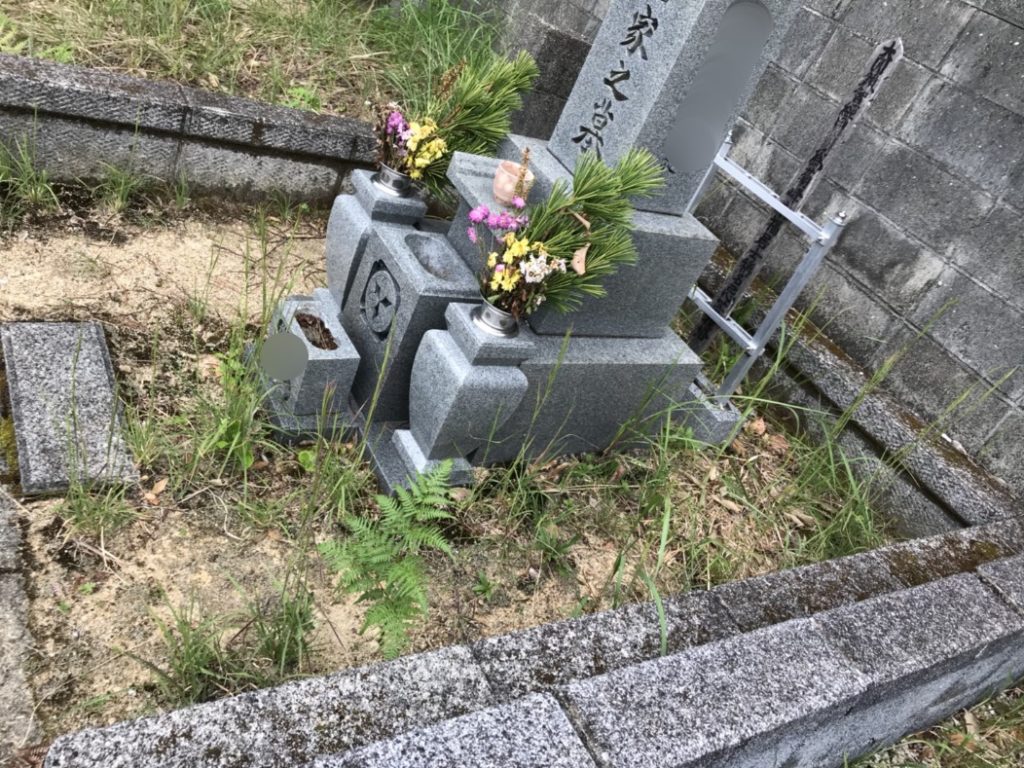 「ご先祖様もきっと喜ぶ！上富田町のお墓を丁寧に清掃」